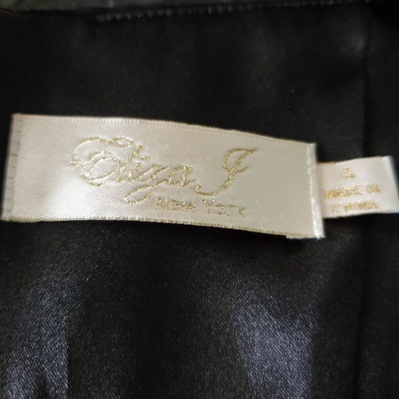 Eliza J Gown - Picture 4 of 4